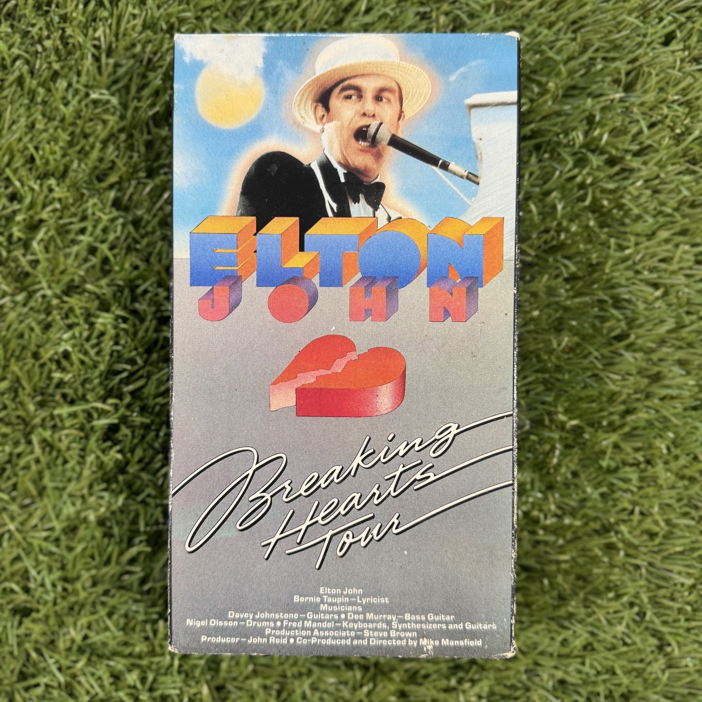 Elton John - Breaking Hearts Tour VHS